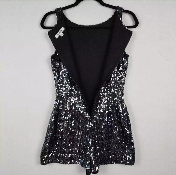 NWT BB DAKOTA Callan sequence romper shorts size 6 - Picture 6 of 6